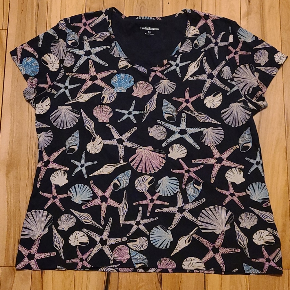 Croft & Barrow seashell tshirt